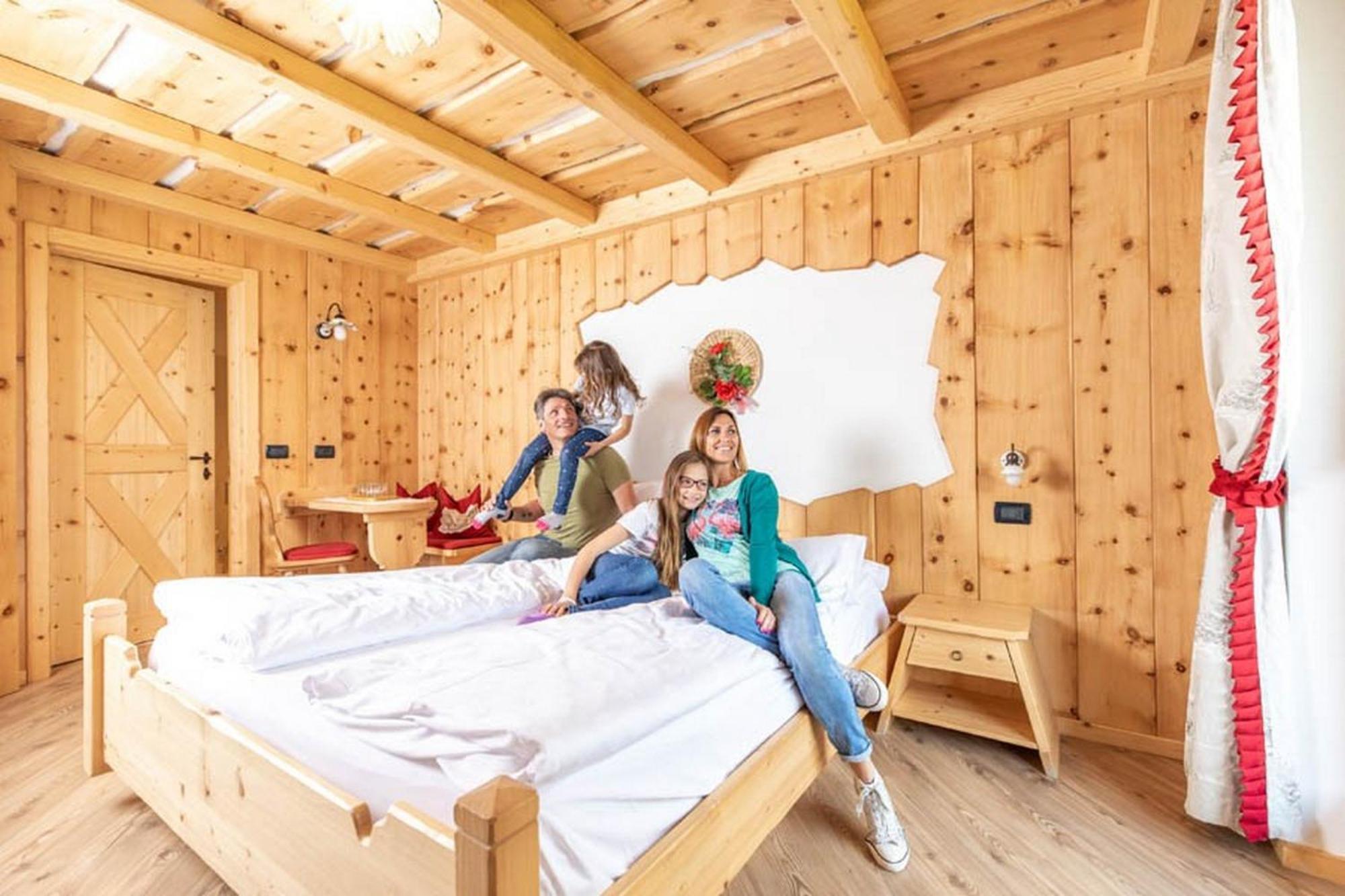 Mytime Hotels La Grotta Vigo di Fassa Værelse billede
